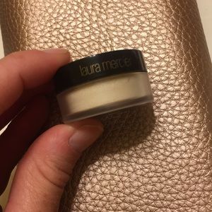 SEALED Laura Mercier translucent finishing powder